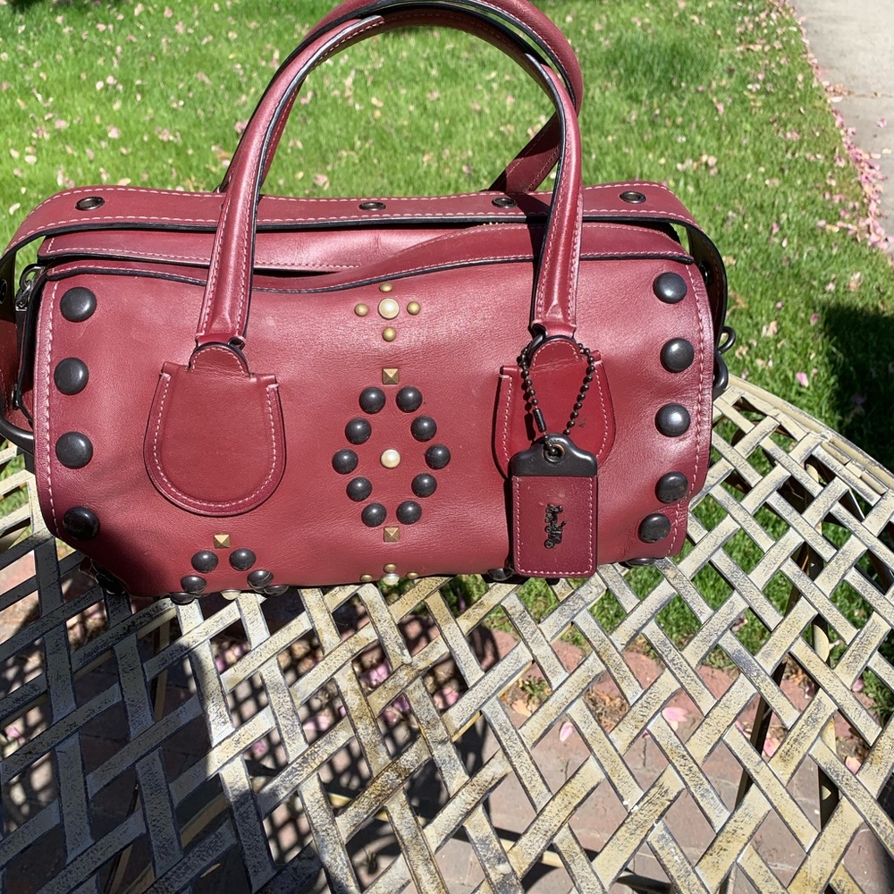 The color is really burgundy or maroon never used